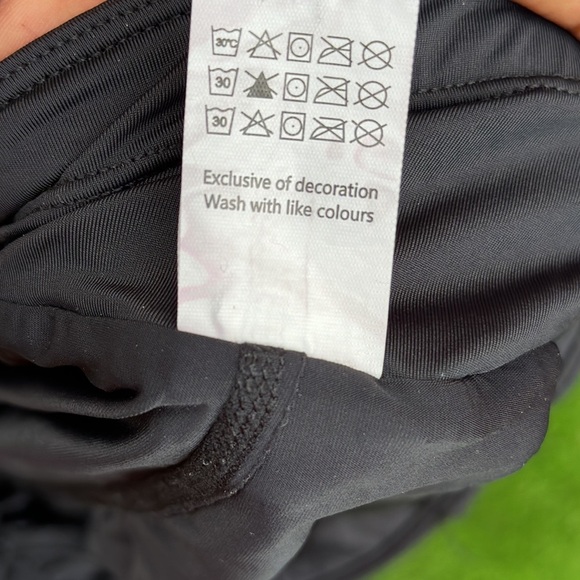 Black Skater Pleated Flowy Shorts Casual Size M - Picture 6 of 6